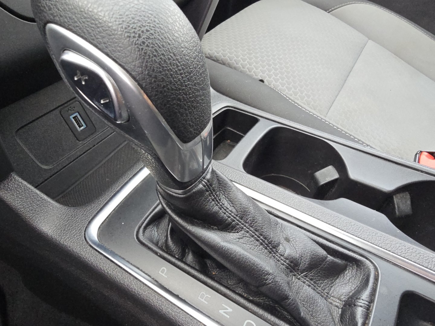 Used 2019 Ford Escape SE FWD image 30