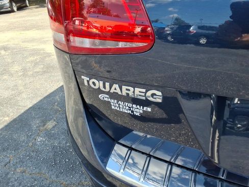 Used 2014 Volkswagen Touareg TDI AWD/4WD image 5