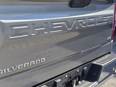 Used 2023 Chevrolet Silverado 1500 LTZ image 10