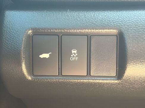Used 2025 Honda Pilot Touring image 24