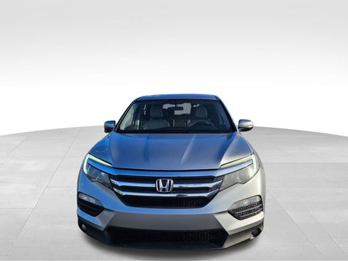 Used 2017 Honda Pilot EX image 2