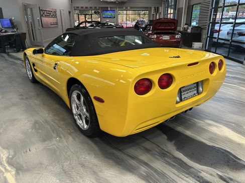 Used 2002 Chevrolet Corvette Convertible w/ Preferred Equipment Group2 image 26