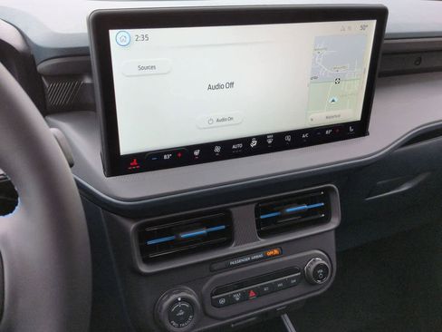 New 2025 Ford Maverick Lobo image 30