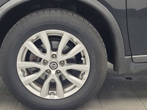 Used 2020 Nissan Rogue SV FWD image 31