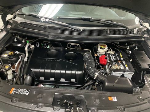 Used 2018 Ford Explorer XLT w/ Equipment Group 201A image 15