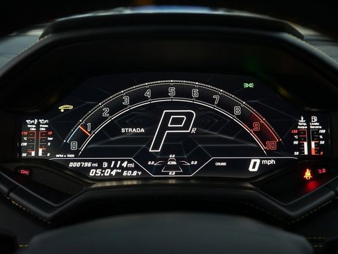 Used 2024 Lamborghini Huracan Tecnica image 14