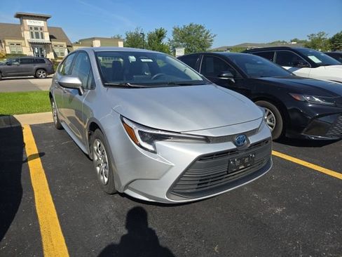 Used 2024 Toyota Corolla LE FWD image 1