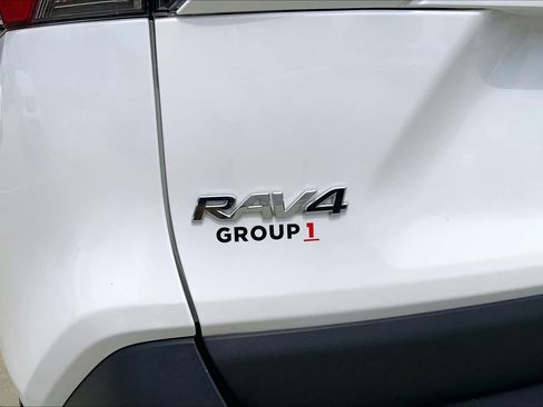 Used 2024 Toyota RAV4 XLE FWD image 32