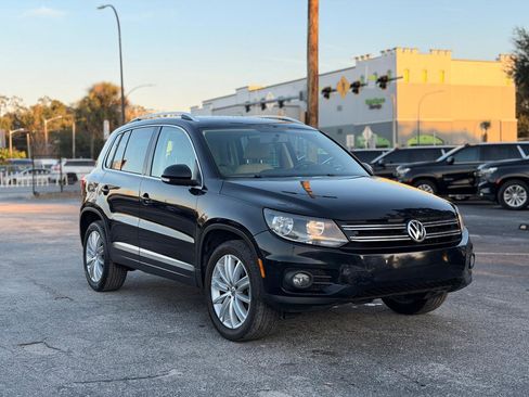 Used 2013 Volkswagen Tiguan S FWD image 3