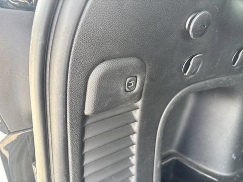 Used 2021 Jeep Grand Cherokee Freedom Edition RWD image 15