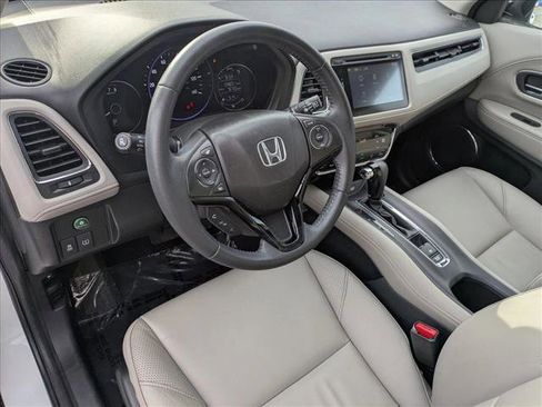Certified 2018 Honda HR-V EX-L image 10