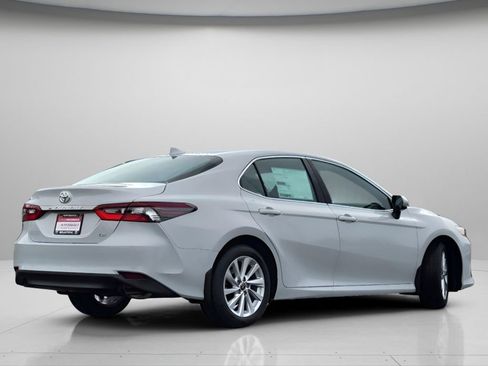 Used 2024 Toyota Camry LE FWD image 21