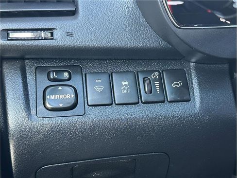 Used 2012 Toyota Highlander Limited image 27