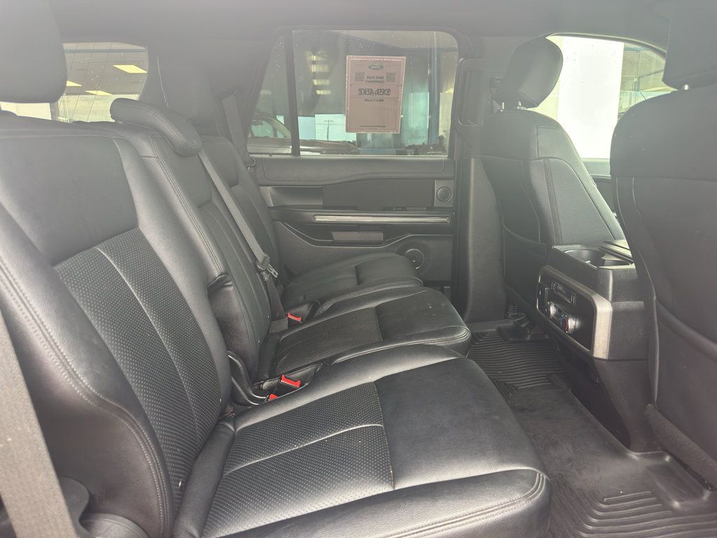 Used 2018 Ford Expedition XLT AWD/4WD image 3