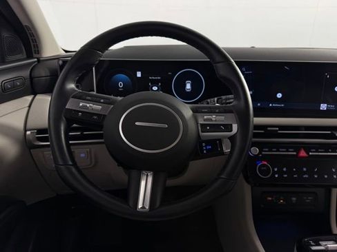 Used 2025 Hyundai Tucson Limited image 21