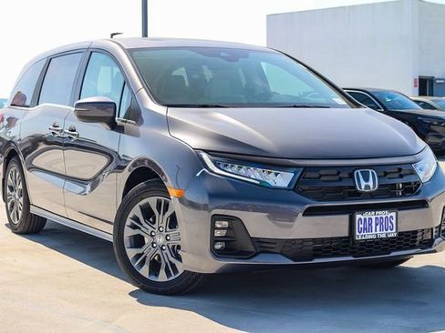 New 2026 Honda Odyssey Touring image 2