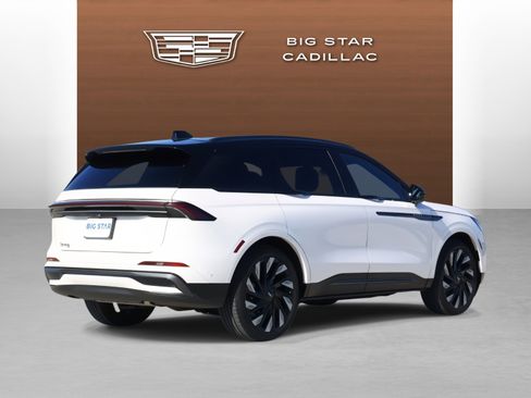 Used 2024 Lincoln Nautilus Reserve w/ Equipment Group 202A image 5