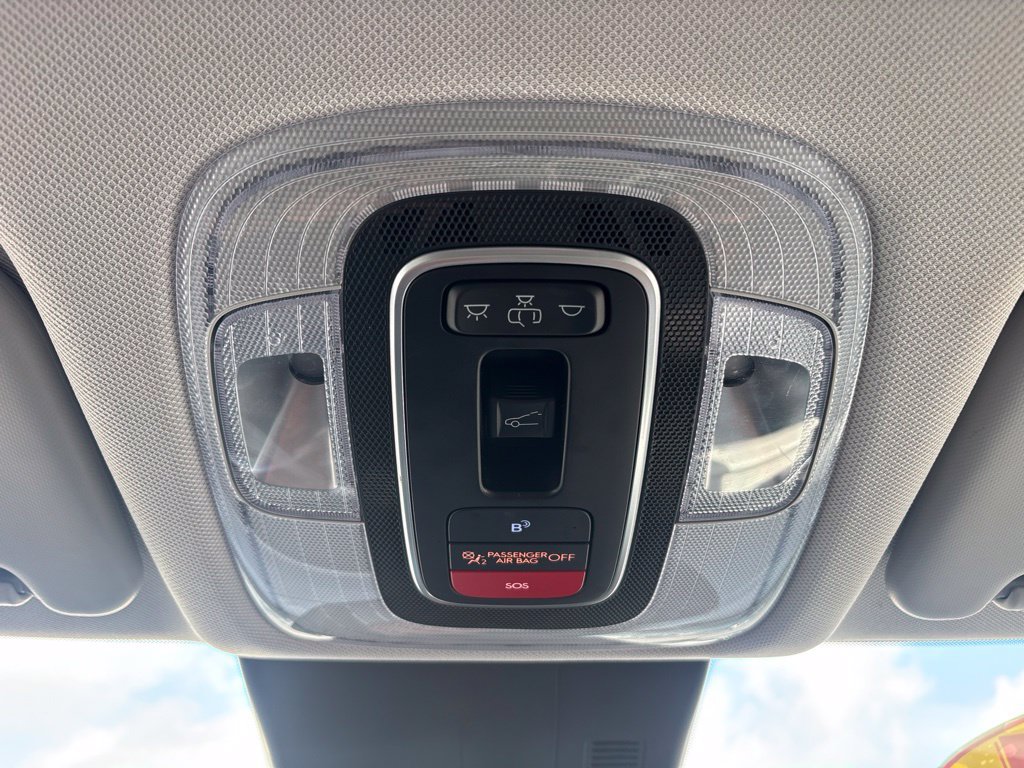 Used 2024 Hyundai Kona Limited FWD image 30