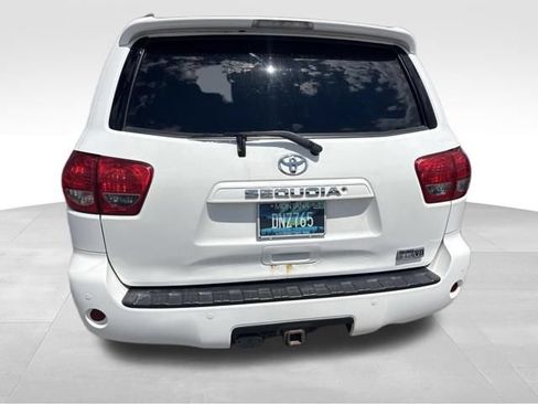 Used 2017 Toyota Sequoia SR5 w/ Premium Package AWD/4WD image 16