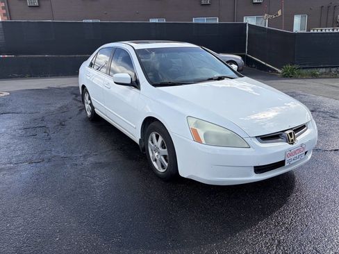 Used 2005 Honda Accord EX image 11