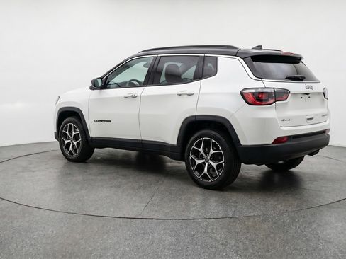 Used 2025 Jeep Compass Limited AWD/4WD image 6