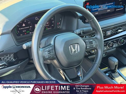 Used 2025 Honda Accord EX-L image 10