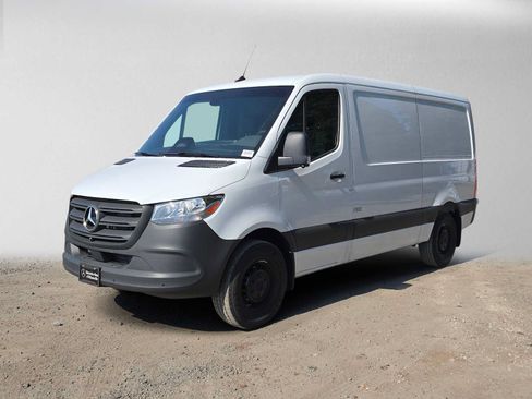 Used 2026 Mercedes-Benz Sprinter 2500 image 7