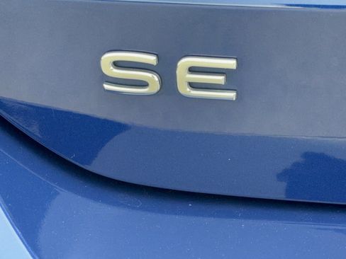Certified 2023 Volkswagen Taos SE w/ Panoramic Sunroof Package FWD image 31