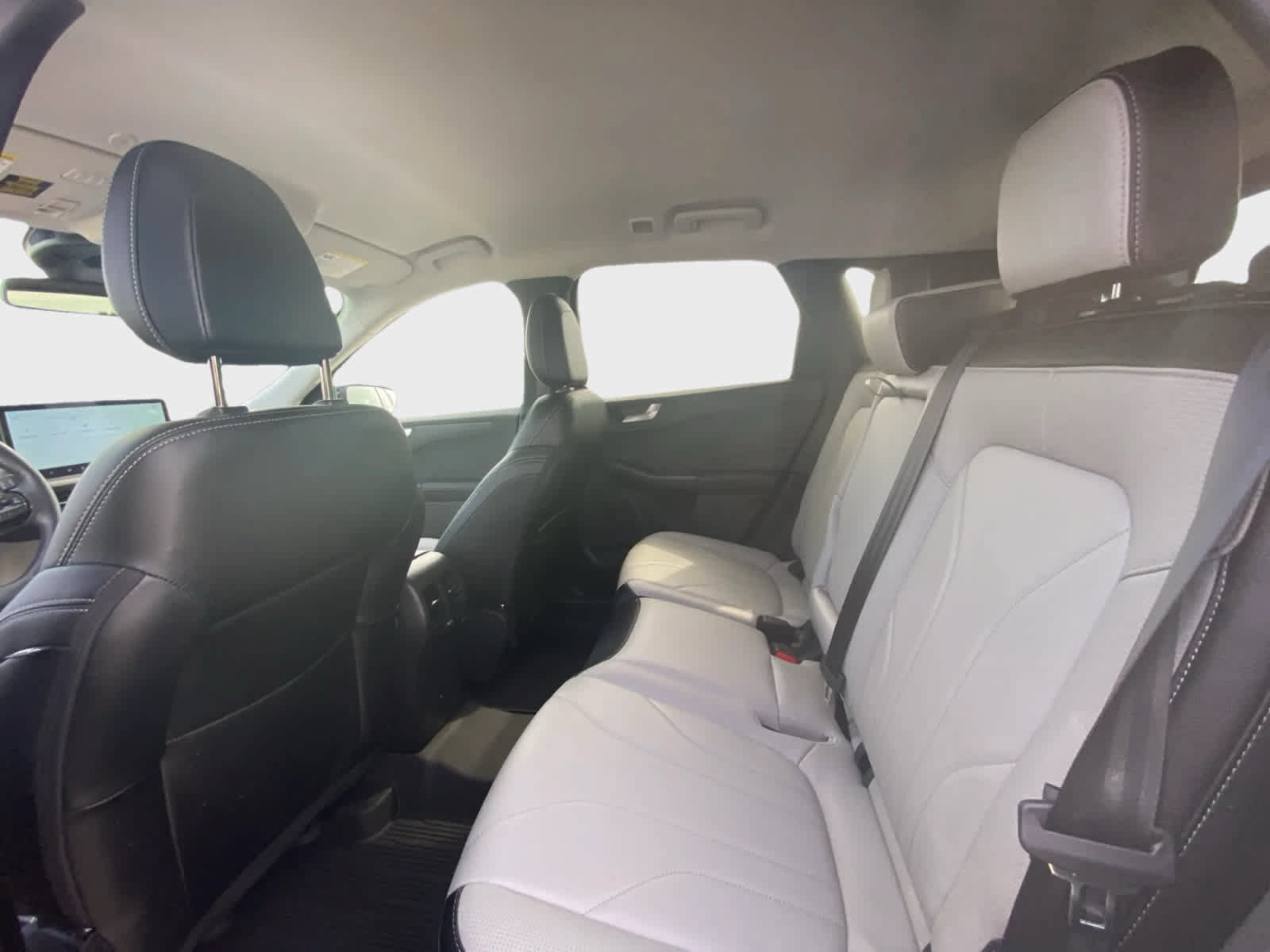 Used 2026 Ford Escape SE w/ PHEV Premium Package FWD image 14