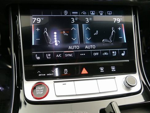 Used 2022 Audi S8 image 19