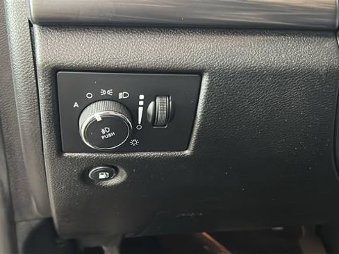 Used 2020 Jeep Grand Cherokee Altitude AWD/4WD image 19