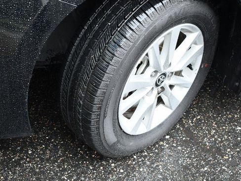 Certified 2025 Toyota Camry LE AWD/4WD image 11
