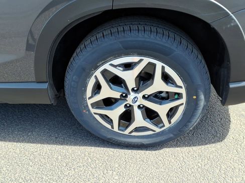 Certified 2024 Subaru Forester Premium AWD/4WD image 10