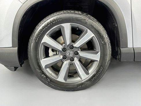 Certified 2025 Honda Pilot Touring image 34