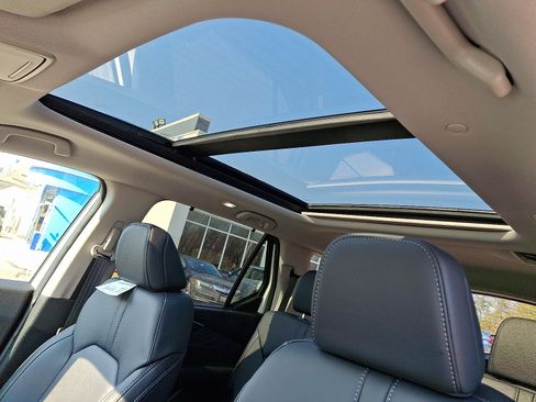 New 2026 Honda Pilot Touring image 11