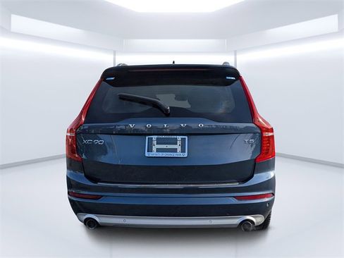 Used 2019 Volvo XC90 T5 Momentum w/ Protection Package Premier image 4