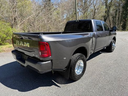 Used 2025 RAM 3500 Laramie w/ Max Tow Package image 6