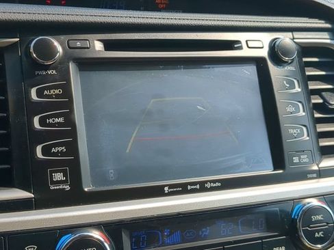 Used 2018 Toyota Highlander Limited Platinum AWD/4WD image 20