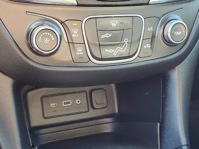 Used 2020 Chevrolet Equinox LT FWD image 22