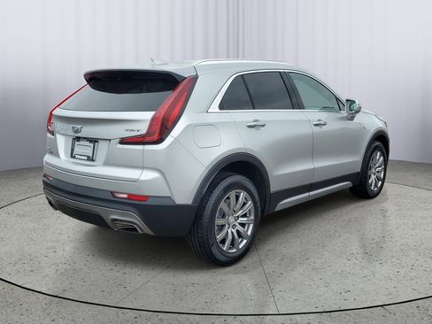 Certified 2021 Cadillac XT4 Premium Luxury w/ Cold Weather Package AWD/4WD image 3