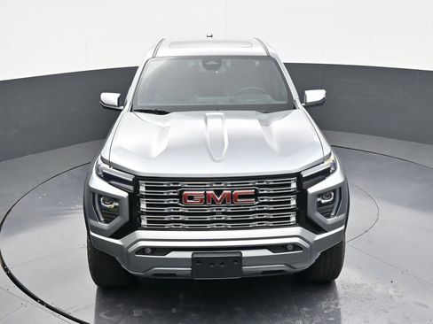 Used 2023 GMC Canyon Denali image 19