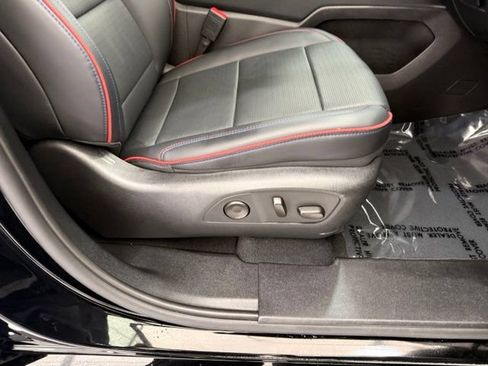 Used 2025 Chevrolet Silverado EV RST AWD/4WD image 23