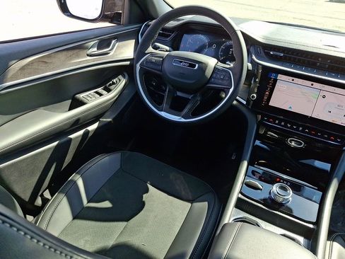 New 2026 Jeep Grand Cherokee L 4WD image 10