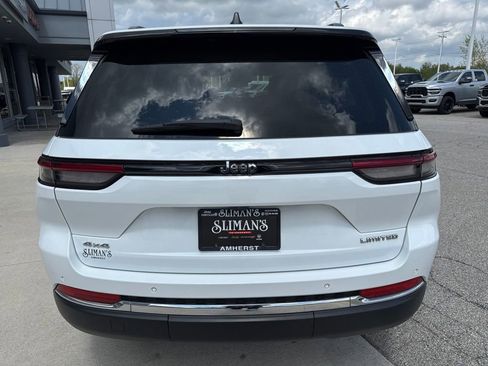 Used 2022 Jeep Grand Cherokee Limited AWD/4WD image 6