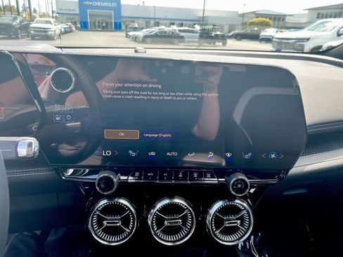 New 2025 Chevrolet Blazer EV LT image 35