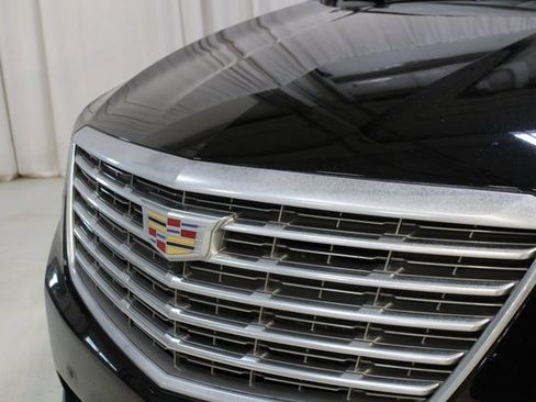 Used 2017 Cadillac XT5 Platinum image 33