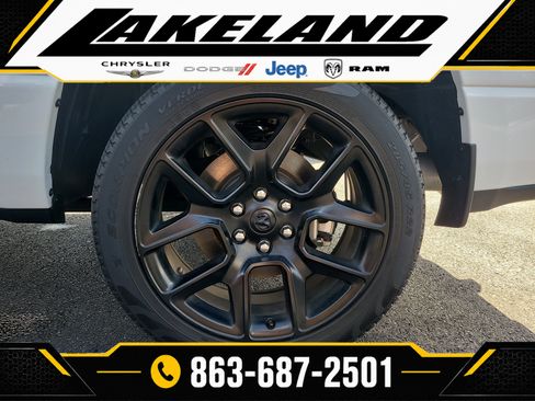 Used 2023 RAM 1500 Laramie AWD/4WD image 9