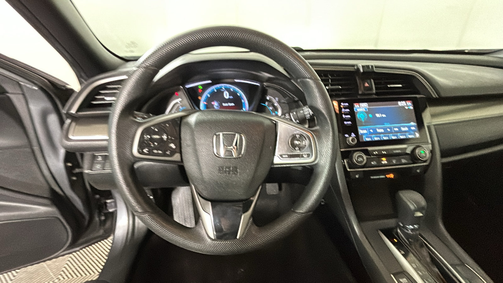 Used 2019 Honda Civic EX image 16
