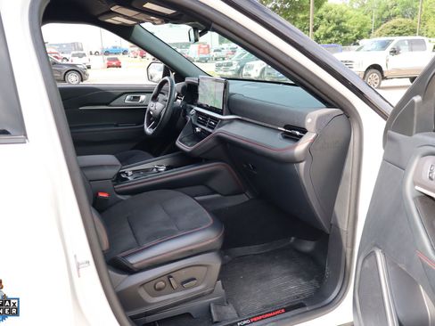 Used 2025 Ford Explorer ST AWD/4WD image 28