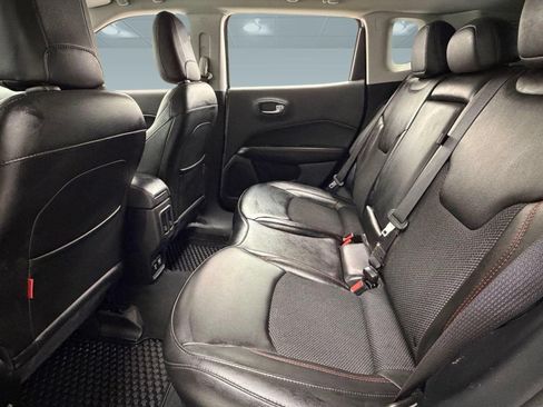Used 2020 Jeep Compass Trailhawk AWD/4WD image 25